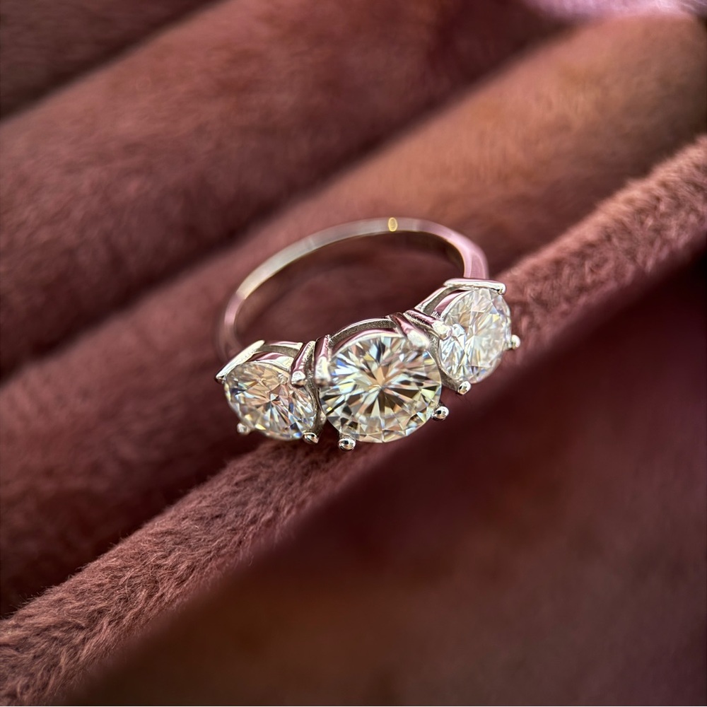 925 Sterling Silver Trinity Three-Stone Moissanite Ring 4ctw - Picture 6 of 8